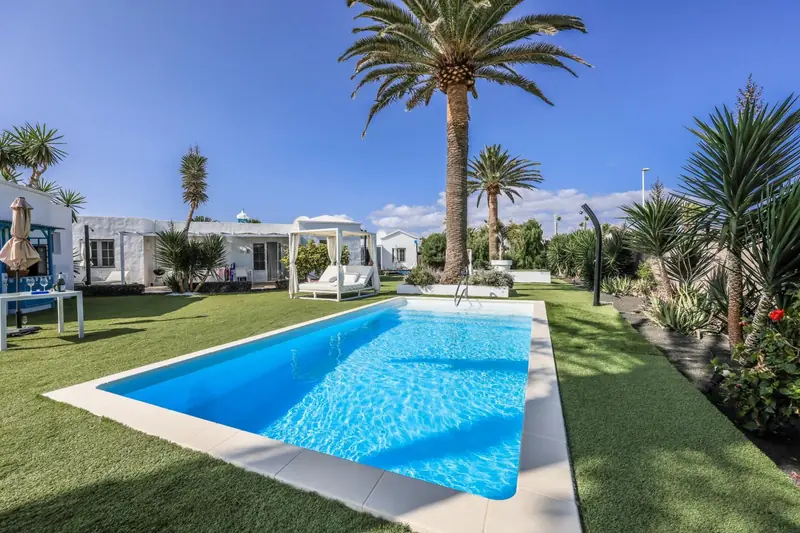 New LanzaSuites Villas