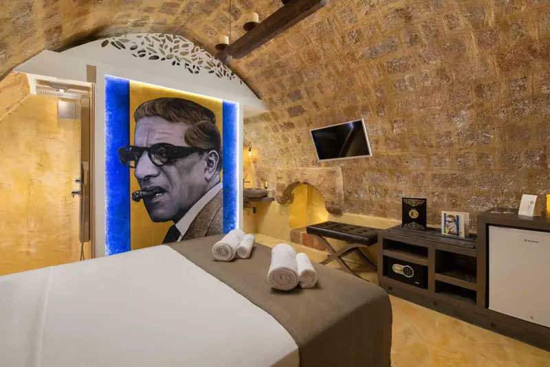 hotel room