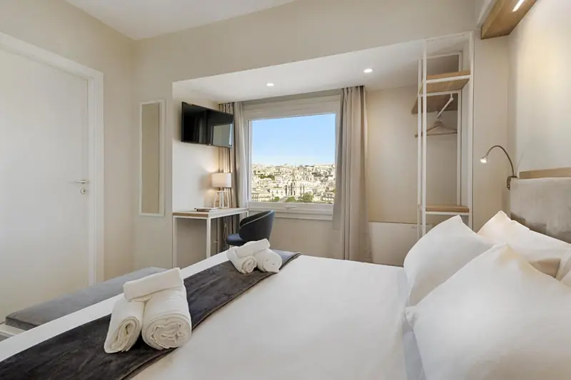 hotel room