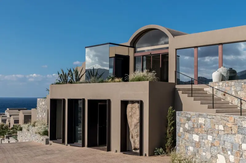 Acro Suites