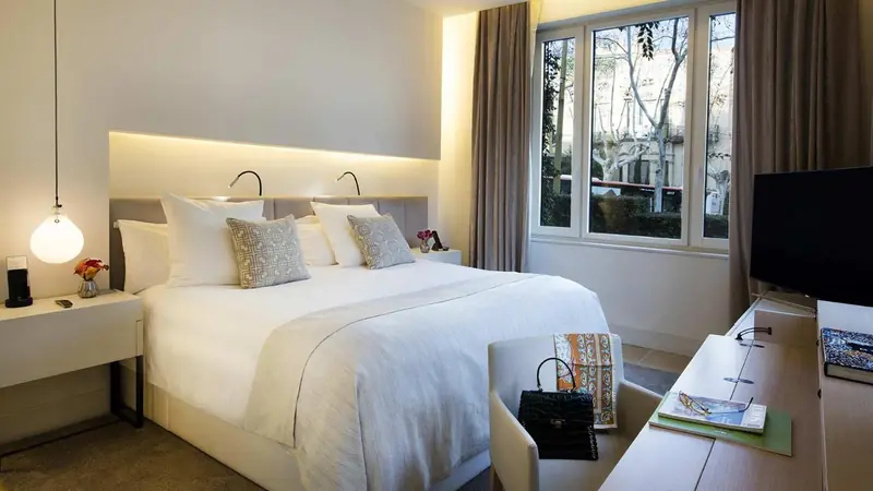 hotel room