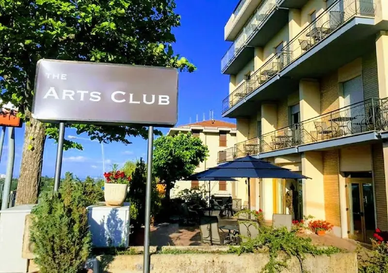 Arts Club Suite & Spa